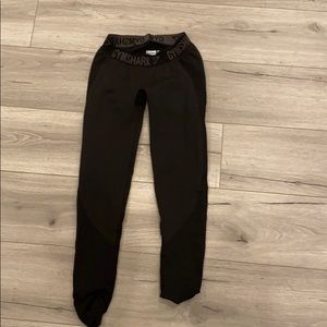 Gym shark leggings